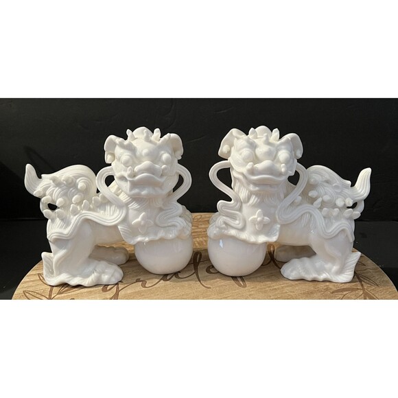 Vtg CDGC Imports Japan Foo Dogs Guardian Lions Statues Pair White Porcelain 5.5"
